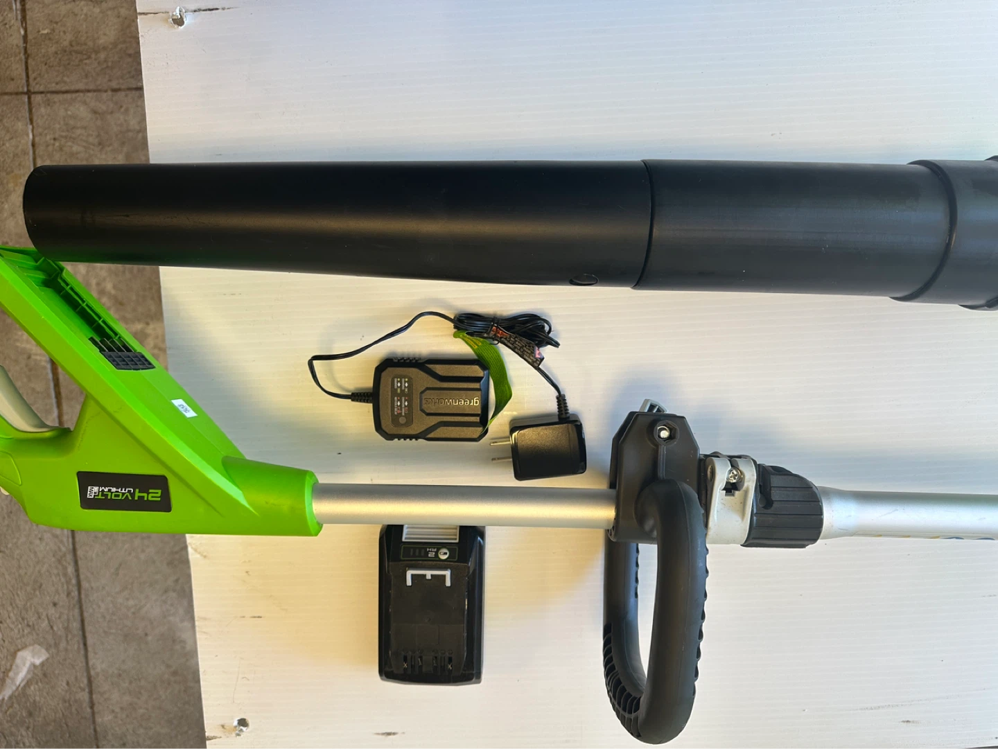Greenworks 24V String Trimmer and Leaf Blower Combo - photo 2