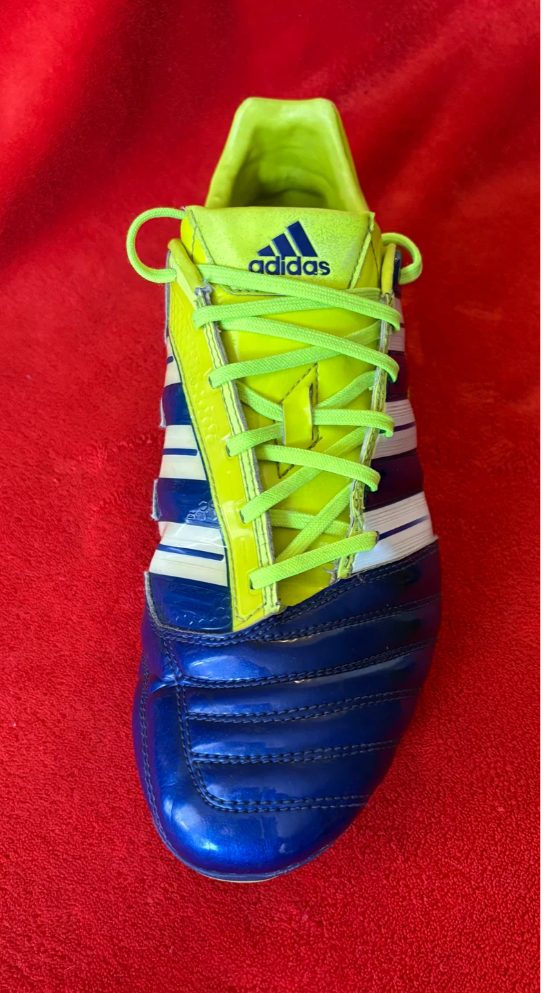 Soccer shoes - photo 2