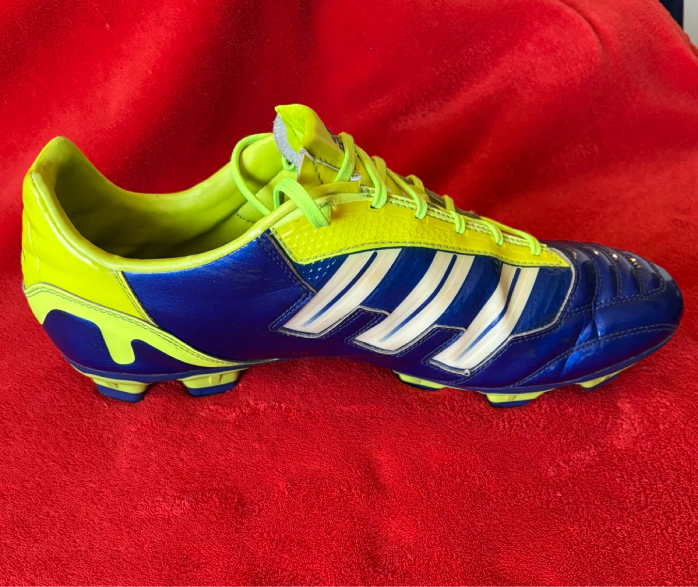 Soccer shoes - photo 5