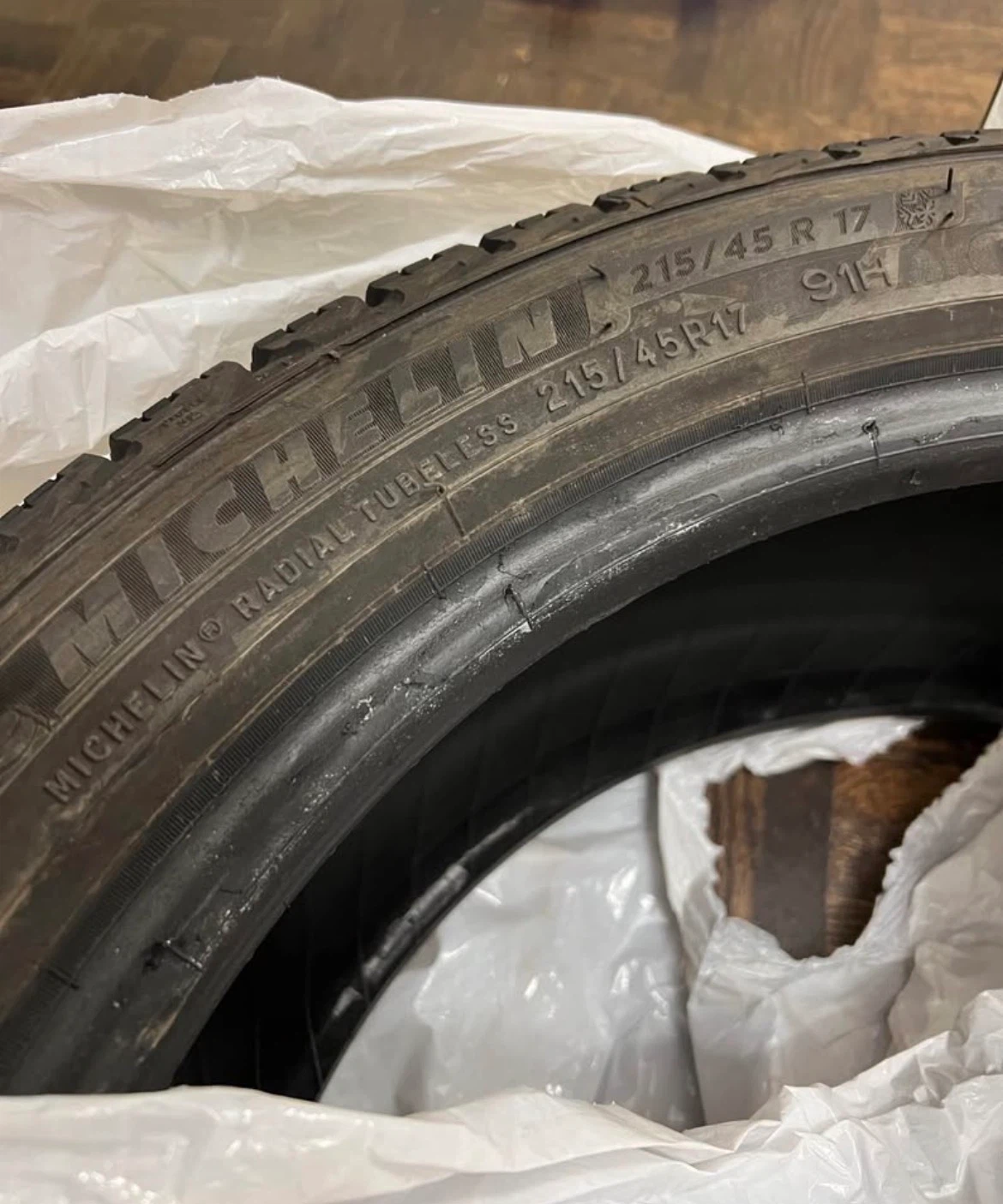 Michelin Radial Tubeless Tire 215/45R17 - photo 2