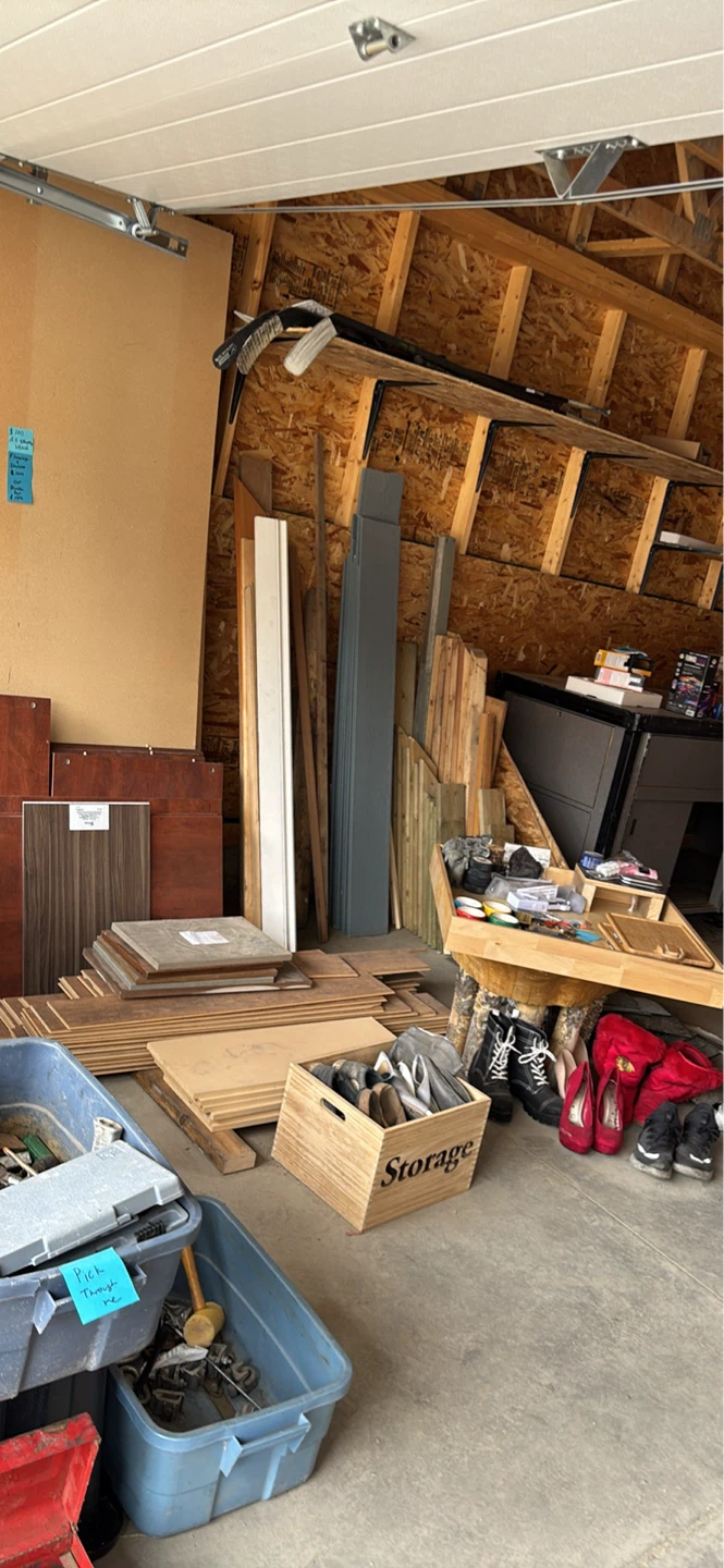 GETTING EVICTED- NEED THINGS GONE PLEASE TAKE THESE