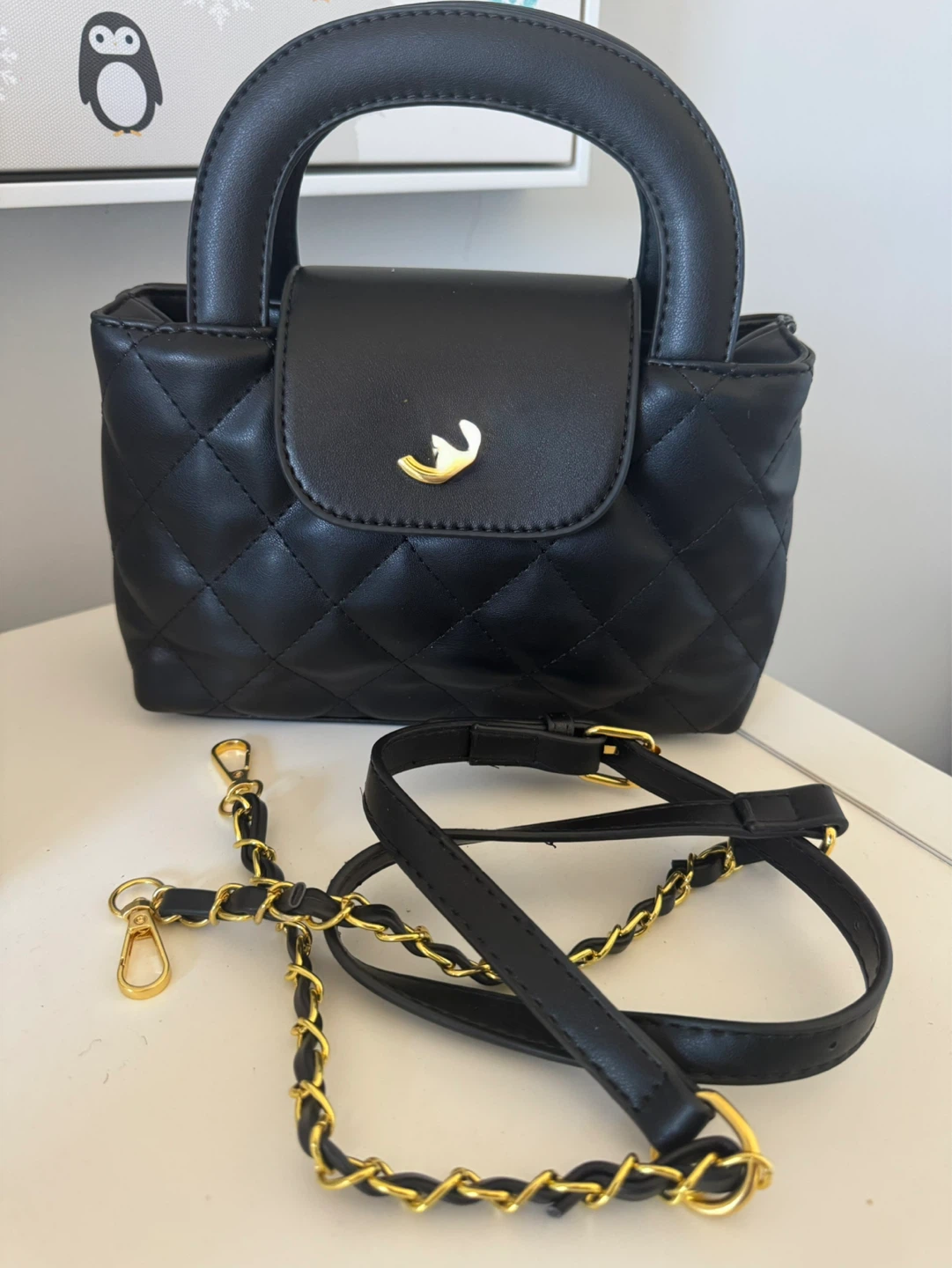 Women’s designer purse - msg for full pics