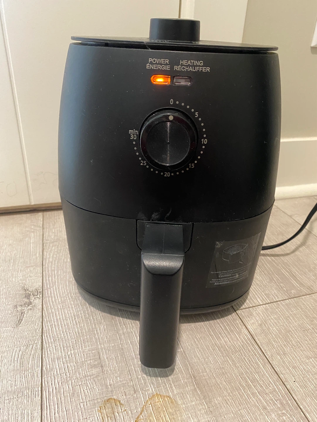 Black Air Fryer with Timer and Temperature Control