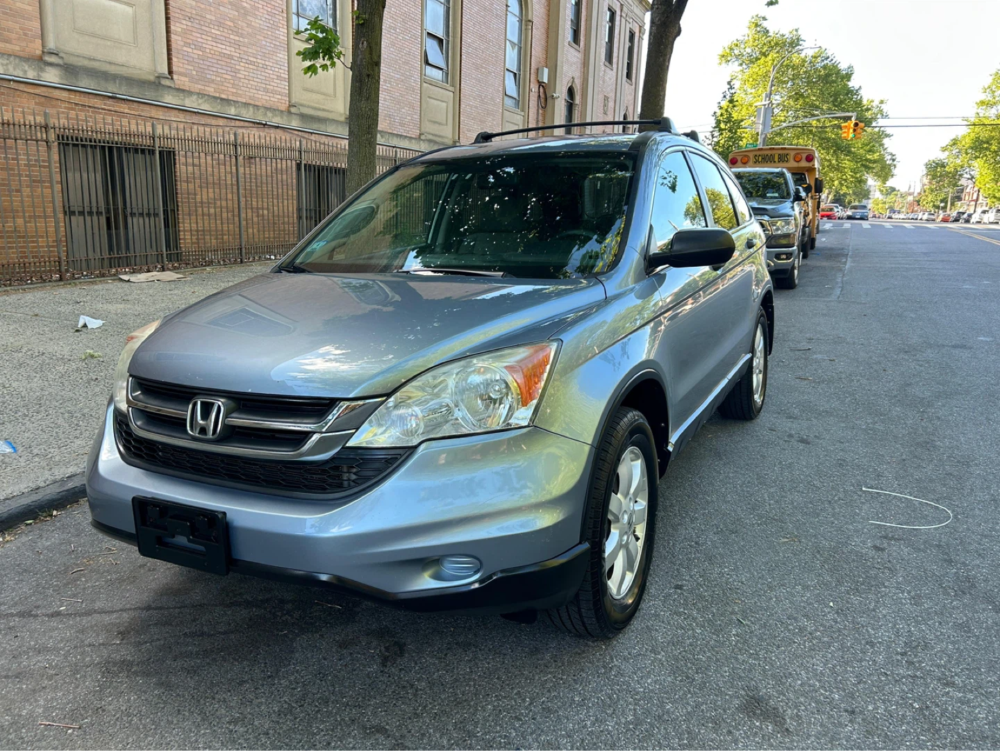 2011 Honda CR-V SUV - photo 2