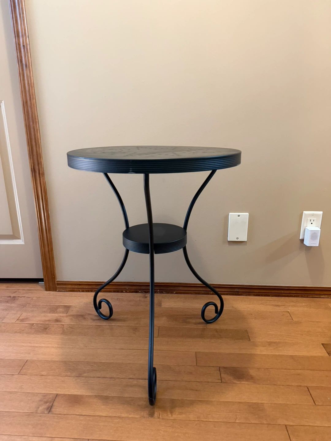Black Metal Round Side Table