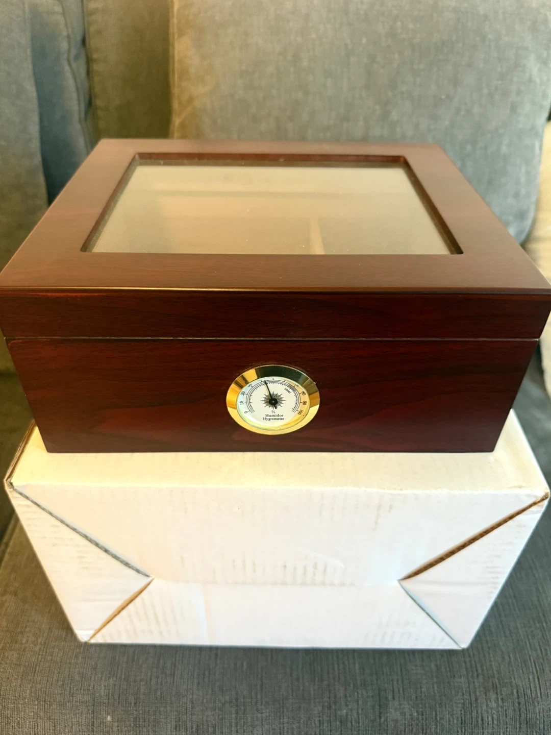Wooden Humidor Box with Glass Top & Hygrometer - photo 2
