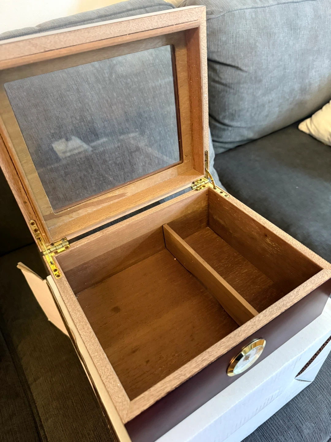 Wooden Humidor Box with Glass Top & Hygrometer