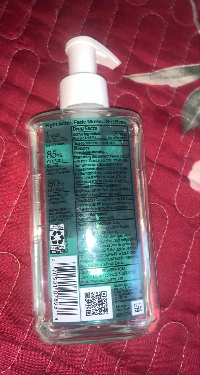 ⚽ Neutrogena Evenly Clear Acne Cleanser 9.1 oz - photo 3