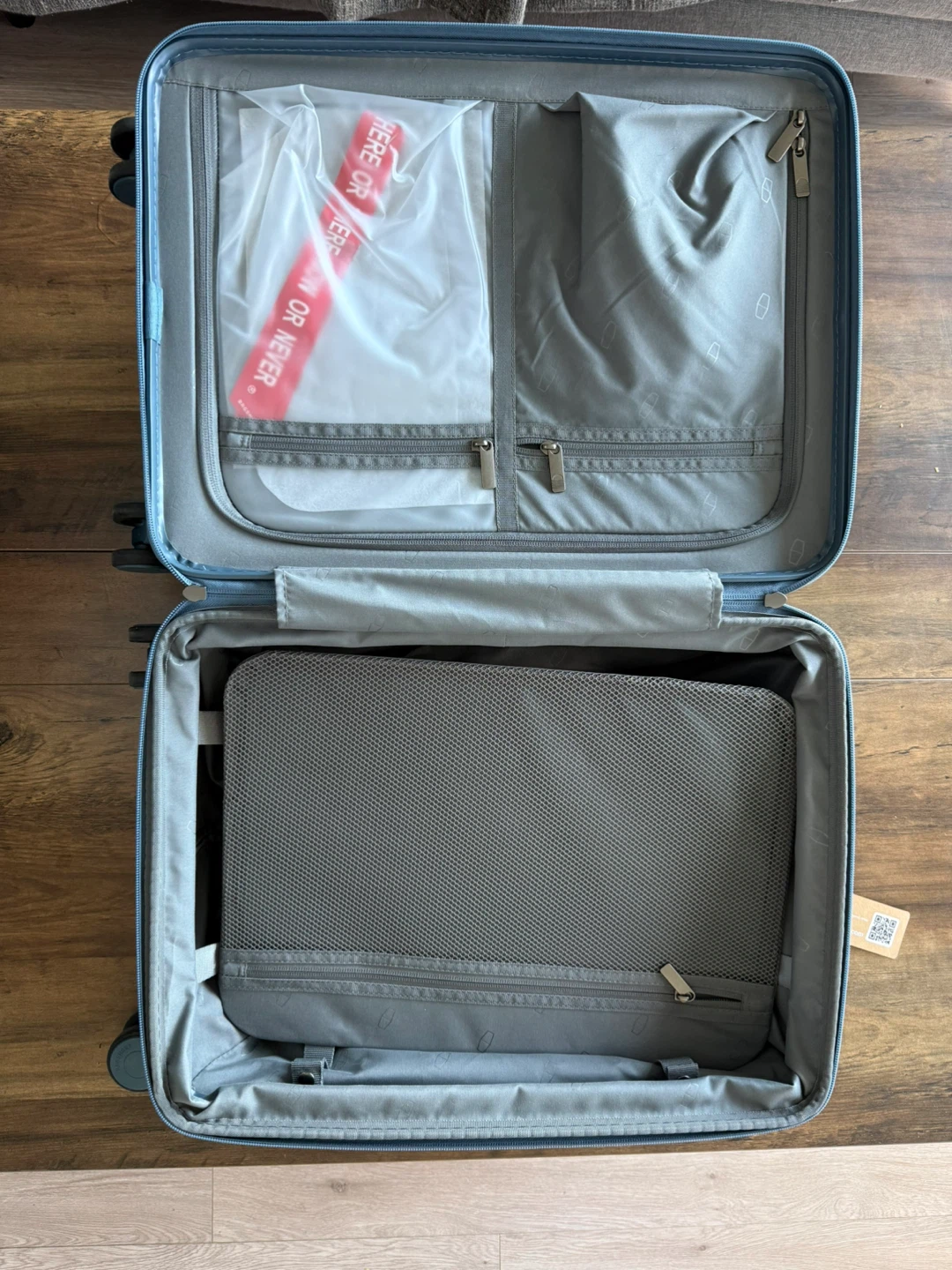 BAGSMART 20" Carry-on Luggage and Travel Backpack - photo 2