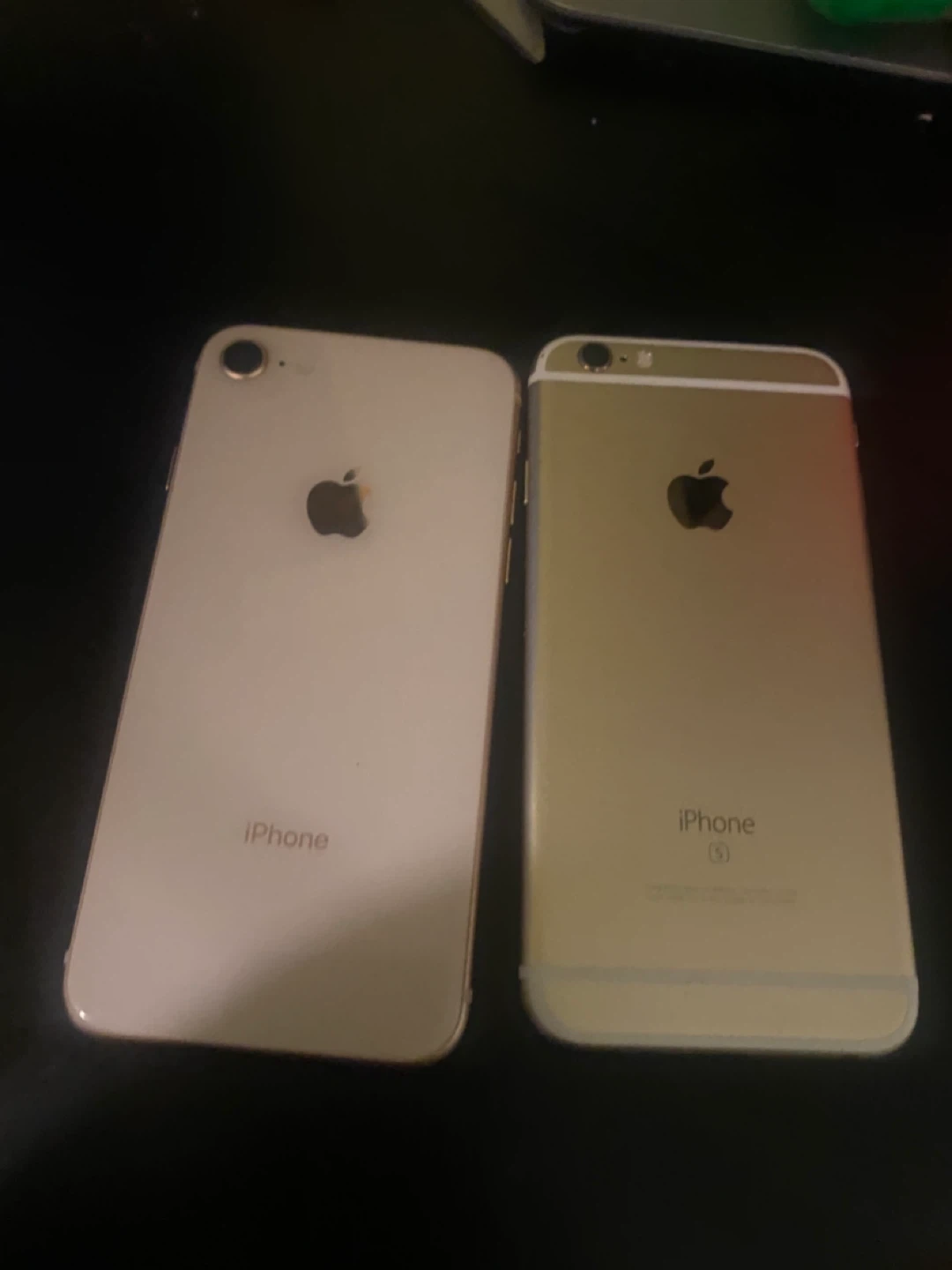 2 iPhones - Rose Gold & Gold