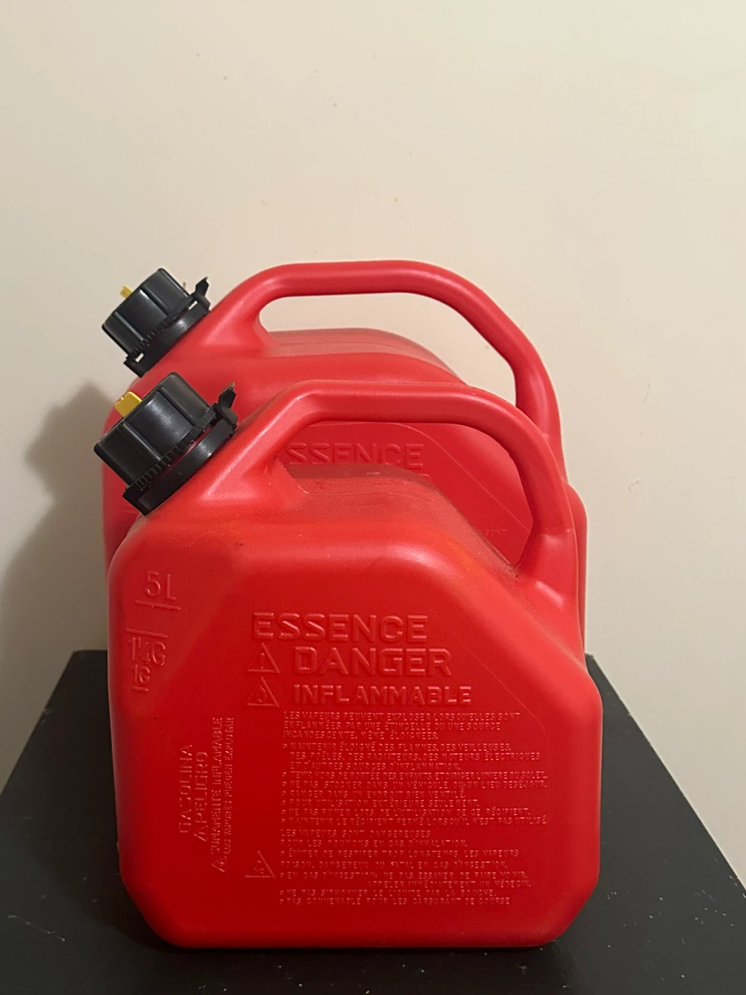 Set of 2 Red Plastic Gas Cans