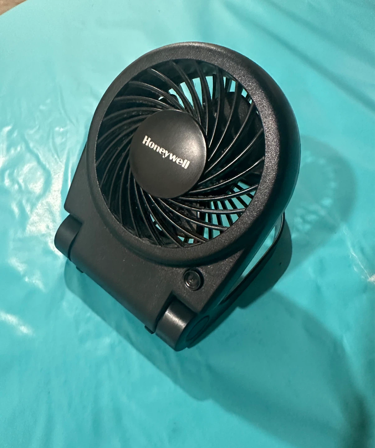 Honeywell Personal USB Fan with AC Adapter