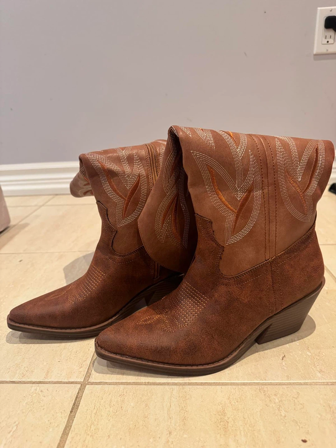 Brown Cowboy Boots - photo 4