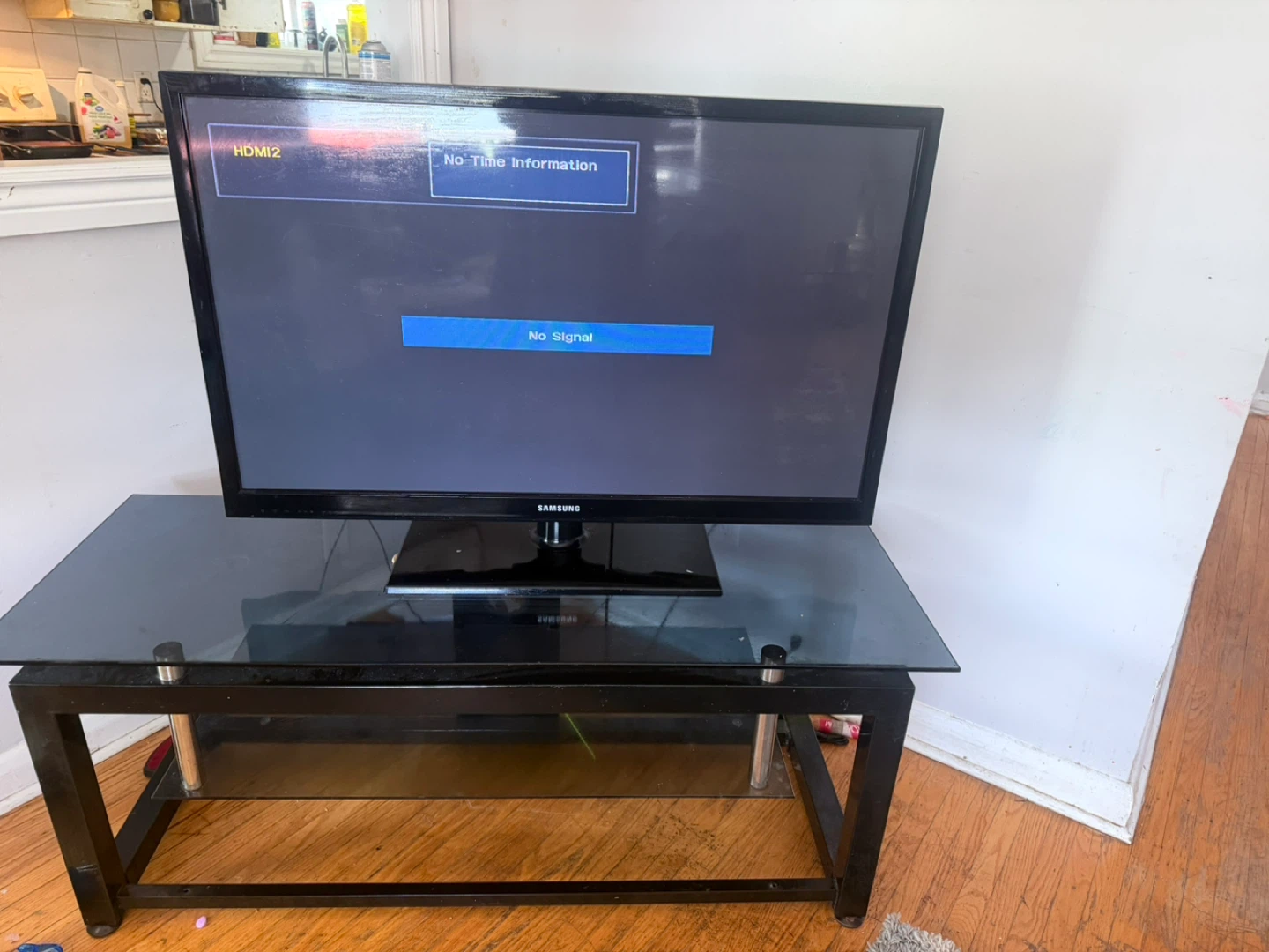 Samsung Flat Screen TV - photo 2