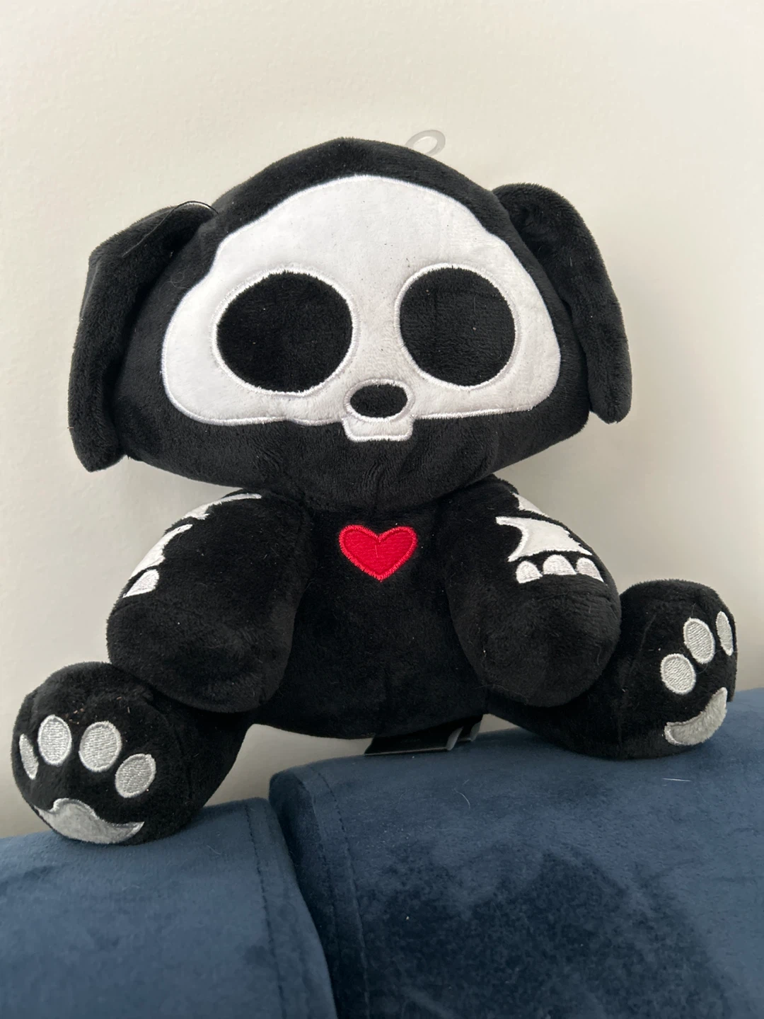 Skelanimals 8" Plush Dog ⚽