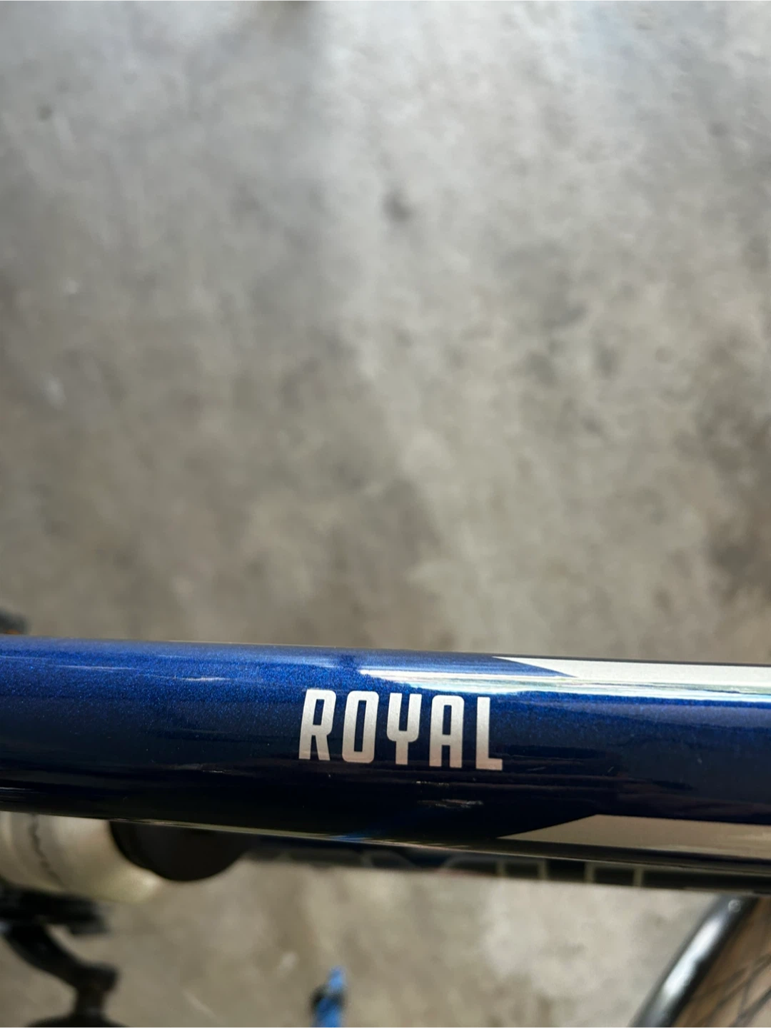 Nakamura Blue Hybrid Bike with Water Bottle - photo 2