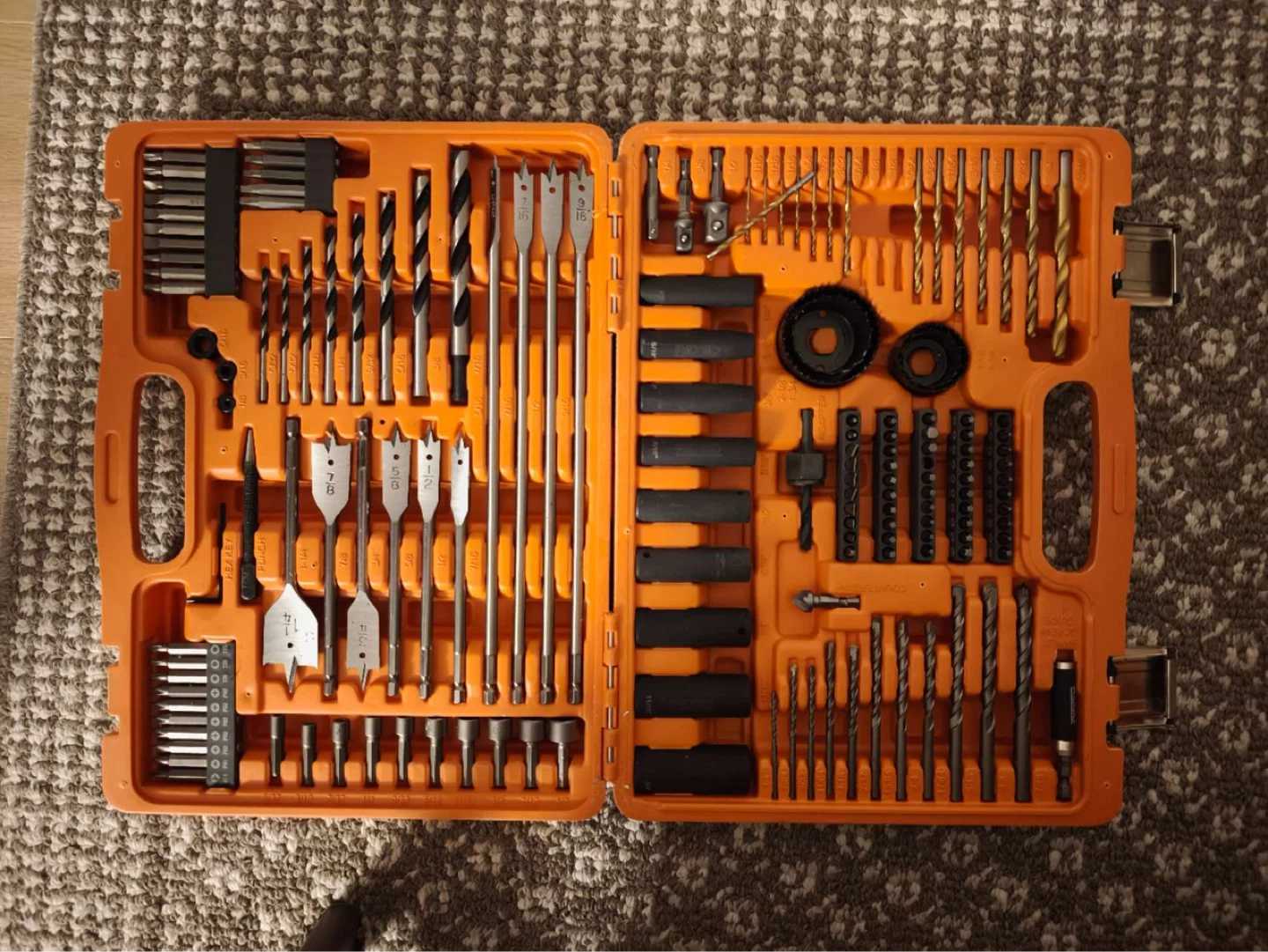 RIDGID 155pc Drilling and Driving Kit