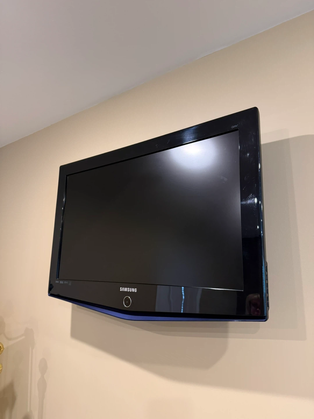 Samsung 32 inch Flat Screen TV