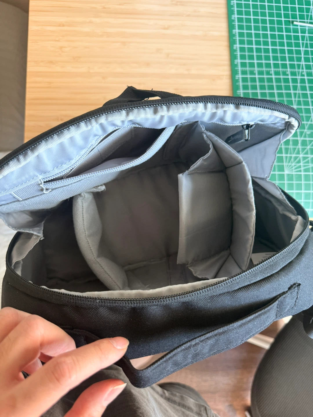 Water resistant Sling Camera Bag - photo 2