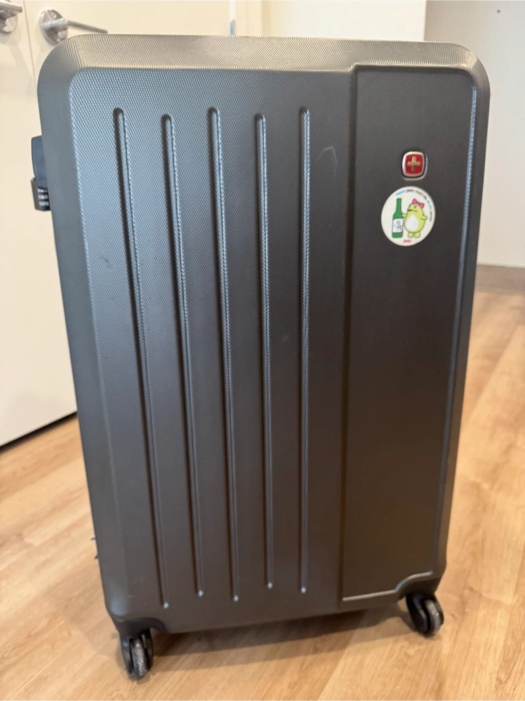 28’ suitcase x 2 - photo 3