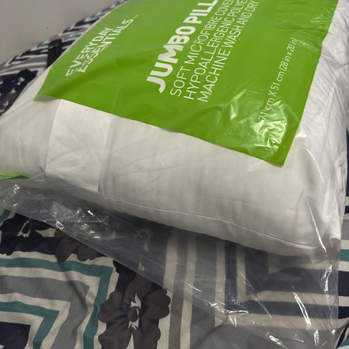 Everyday Essentials Jumbo Pillow - photo 2