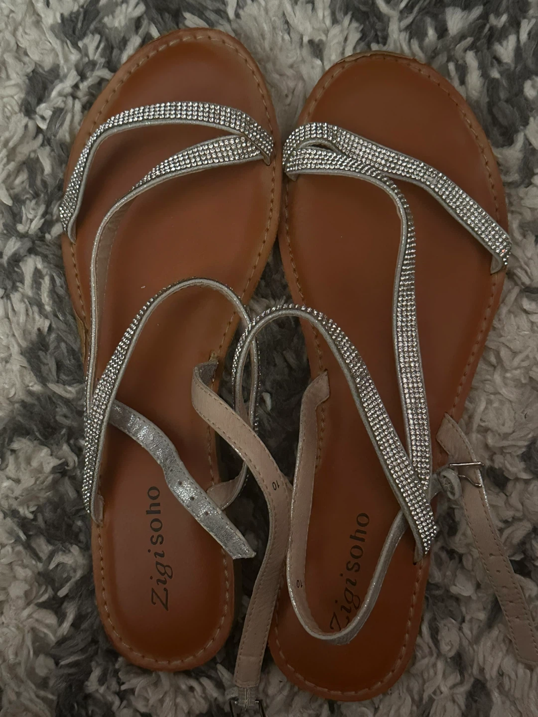 Zigisoho Women's Embellished Flat Sandals