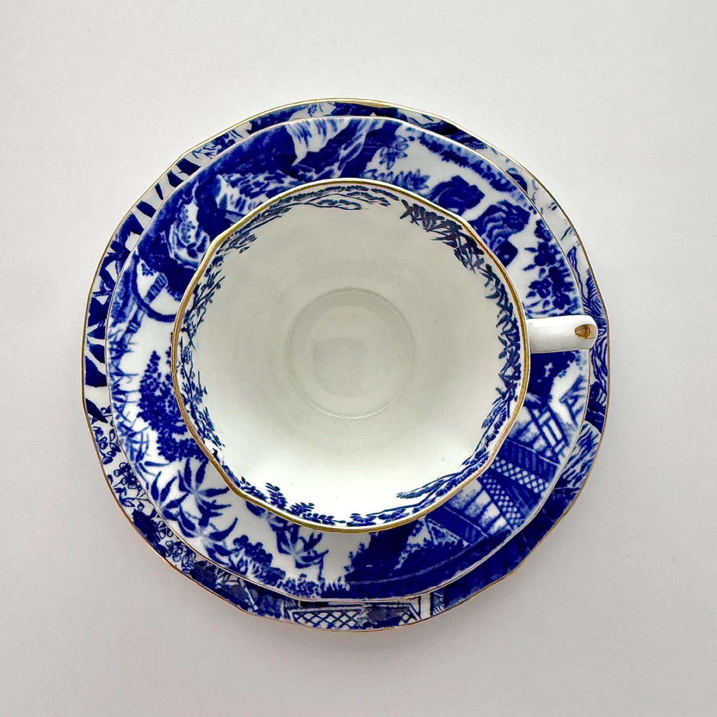 Set for 12 Royal Crown Derby Mikado teacup trios - photo 4