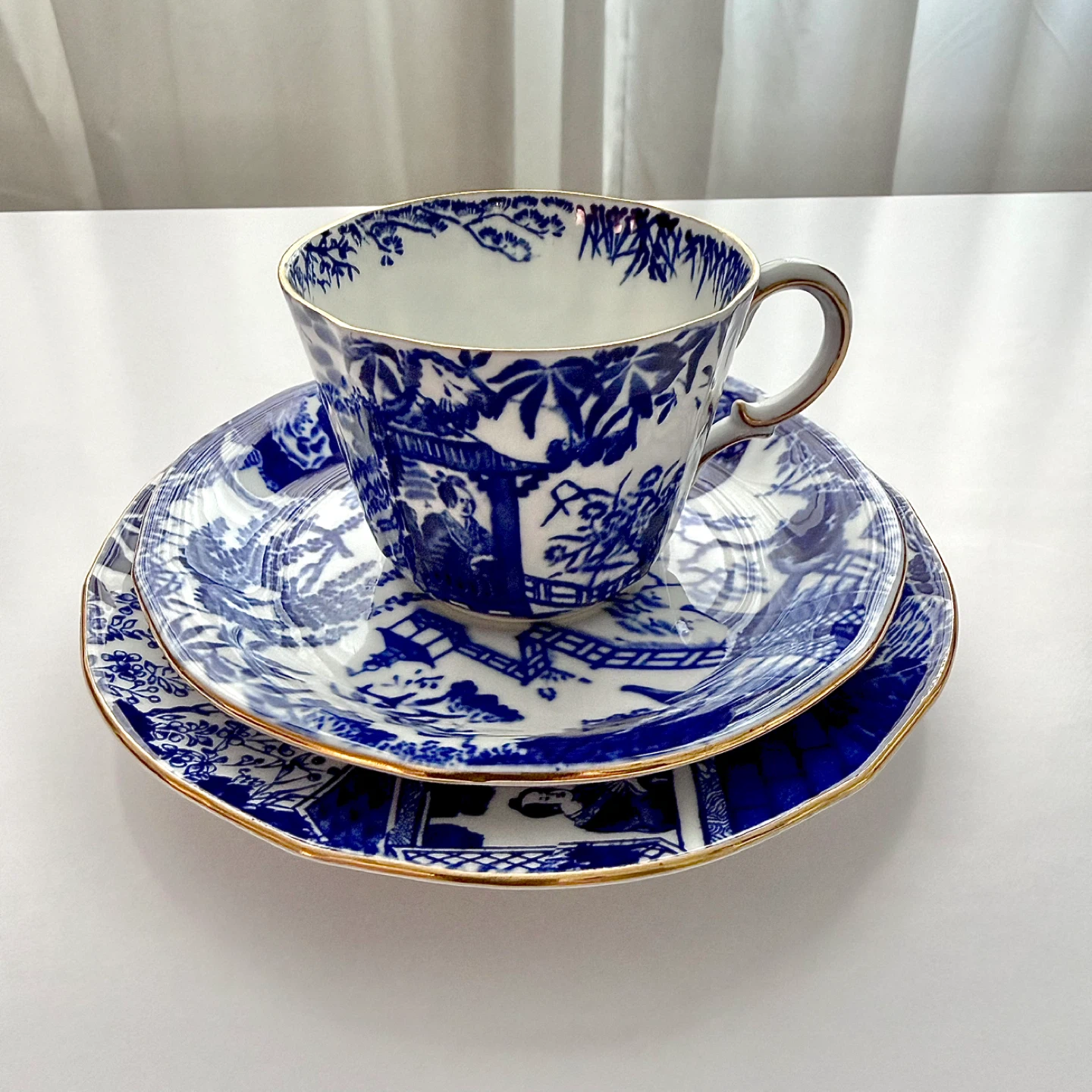 Set for 12 Royal Crown Derby Mikado teacup trios - photo 3