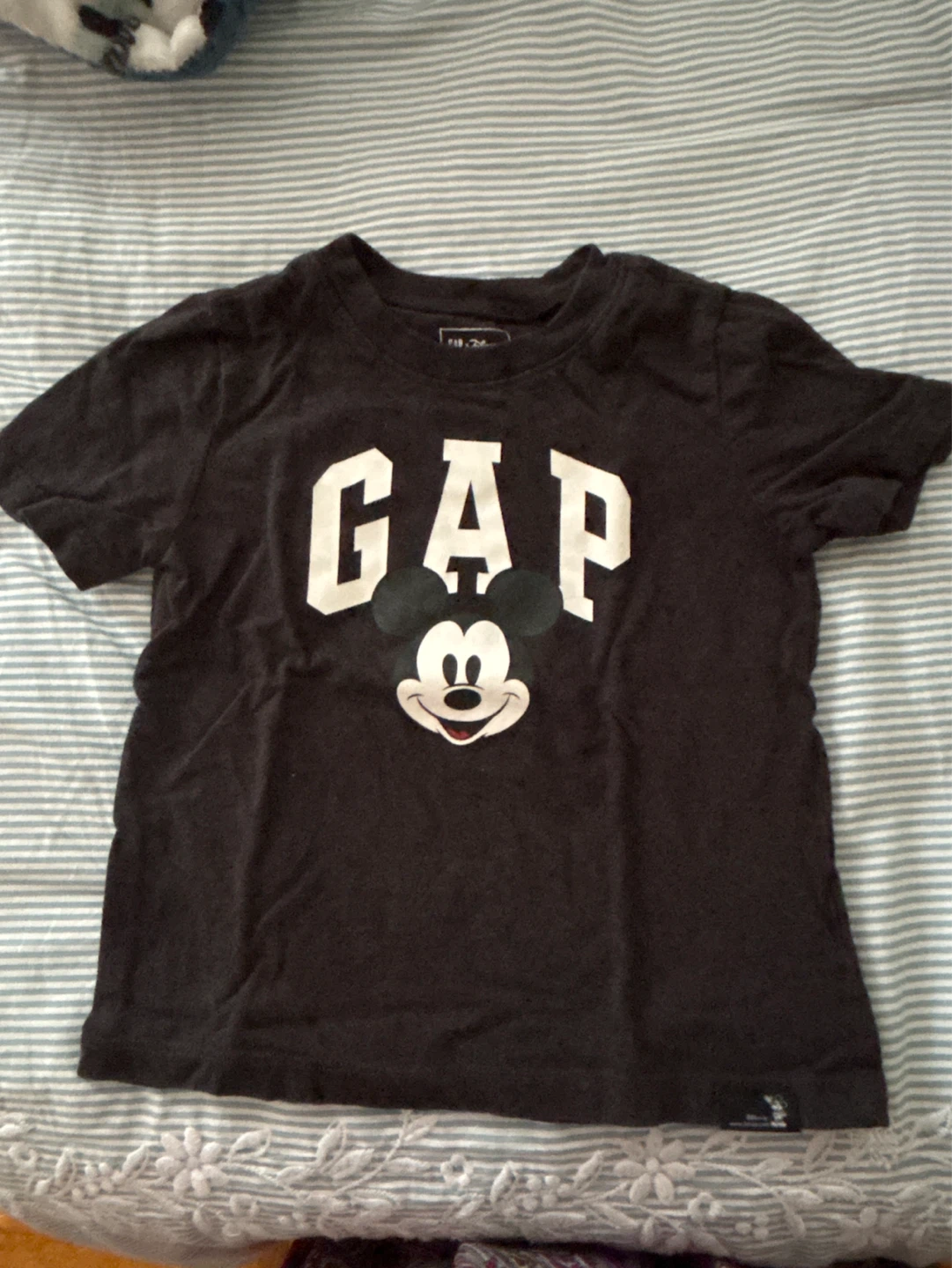 Gap x Disney Mickey Mouse T-Shirt - Black⚽️