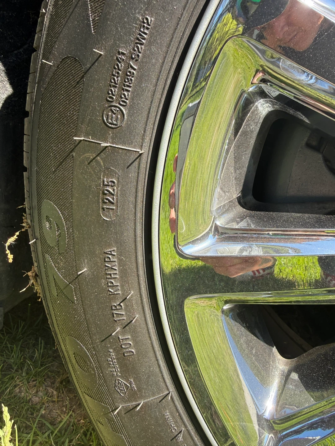 Chrysler 300 2012 rims and tires - photo 3