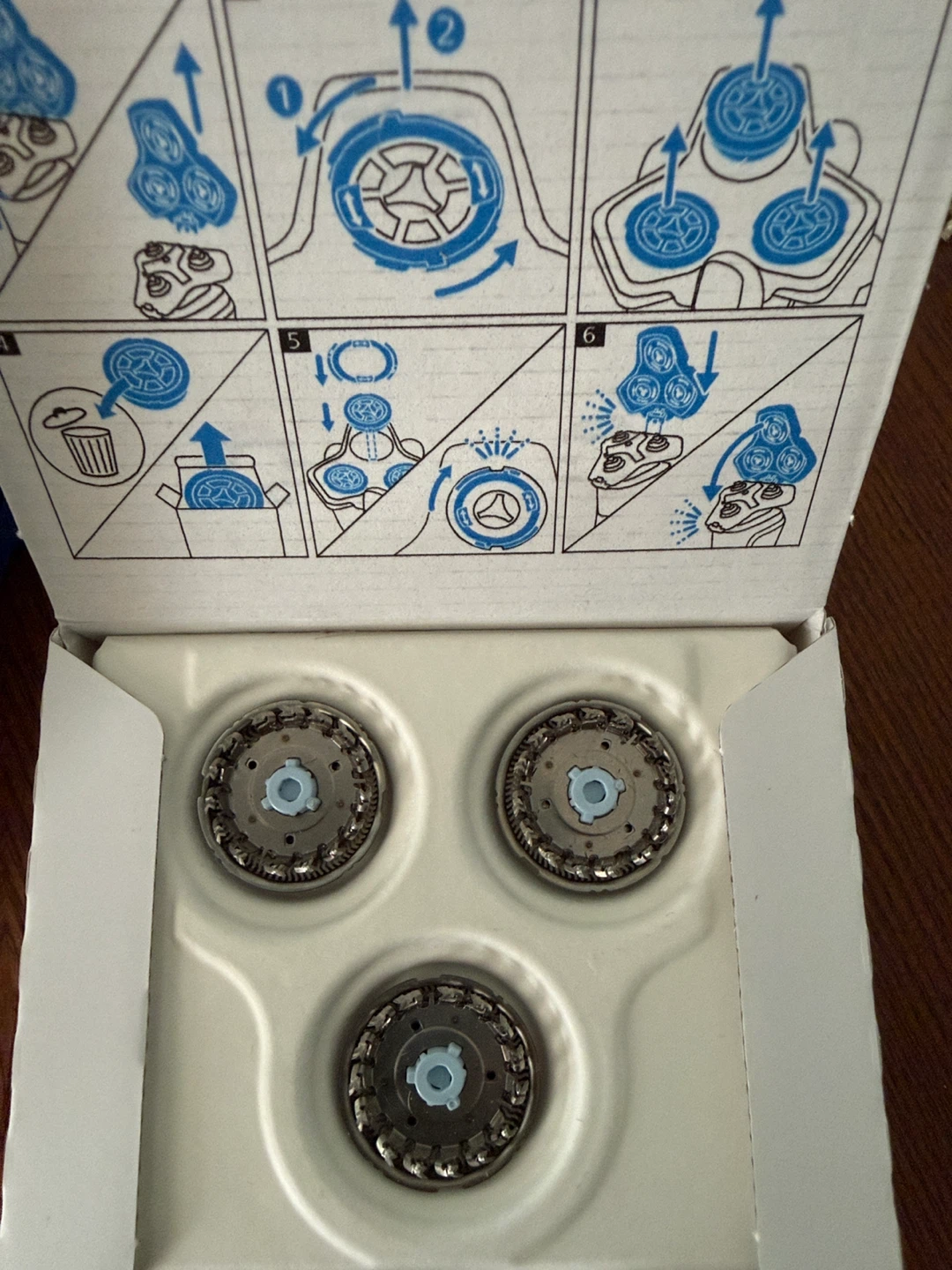 Philips Norelco SH71 Replacement Shaving Heads - photo 4
