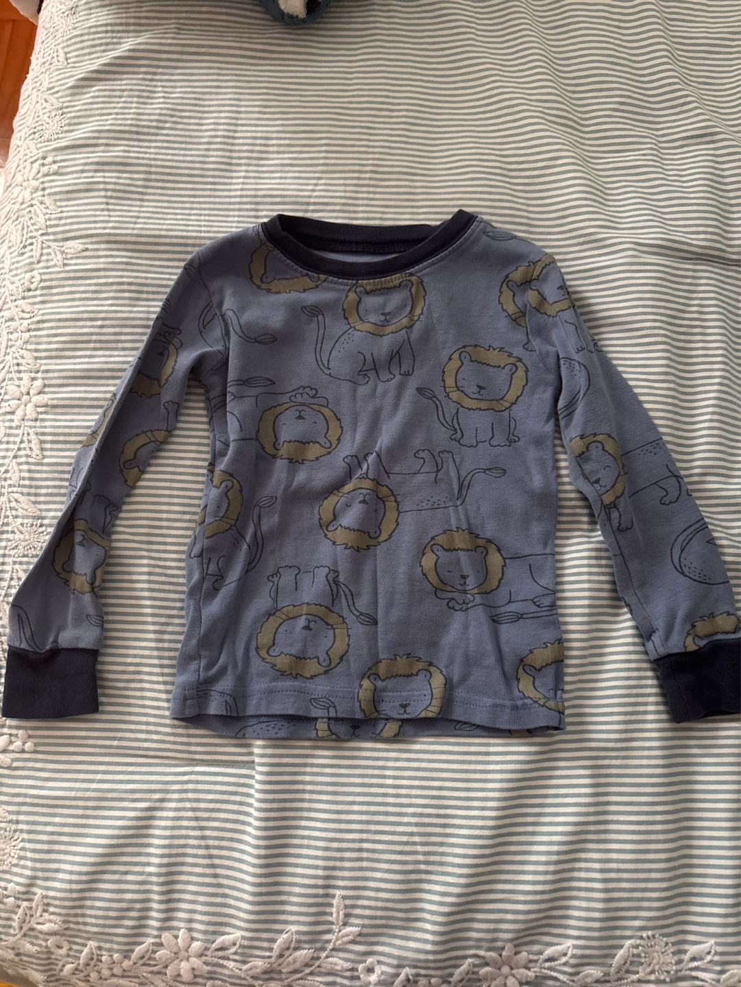 Carter's Blue Lion Print Long Sleeve Shirt 3T⚽️