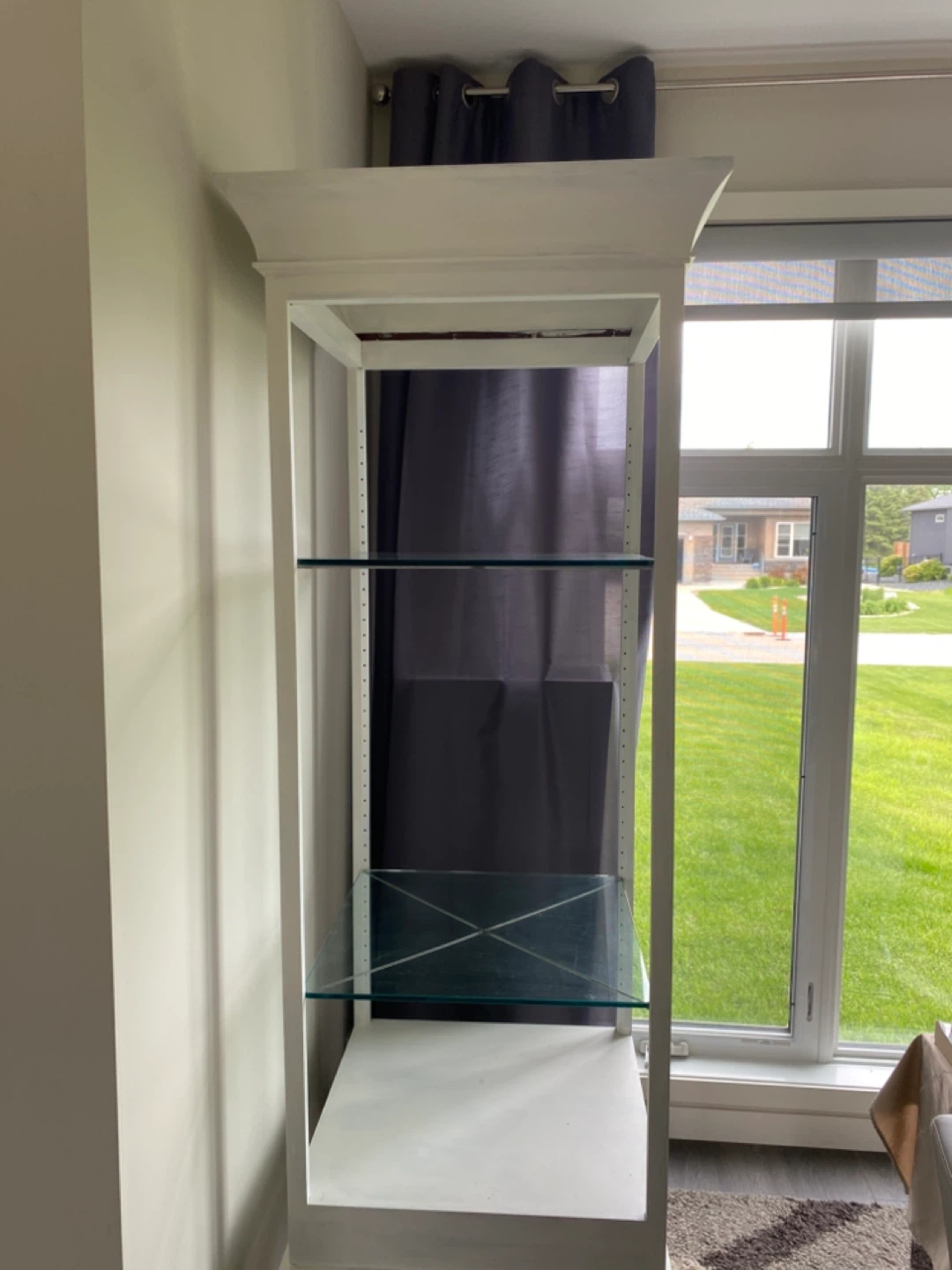 White Display Shelf with Glass Shelves - photo 2