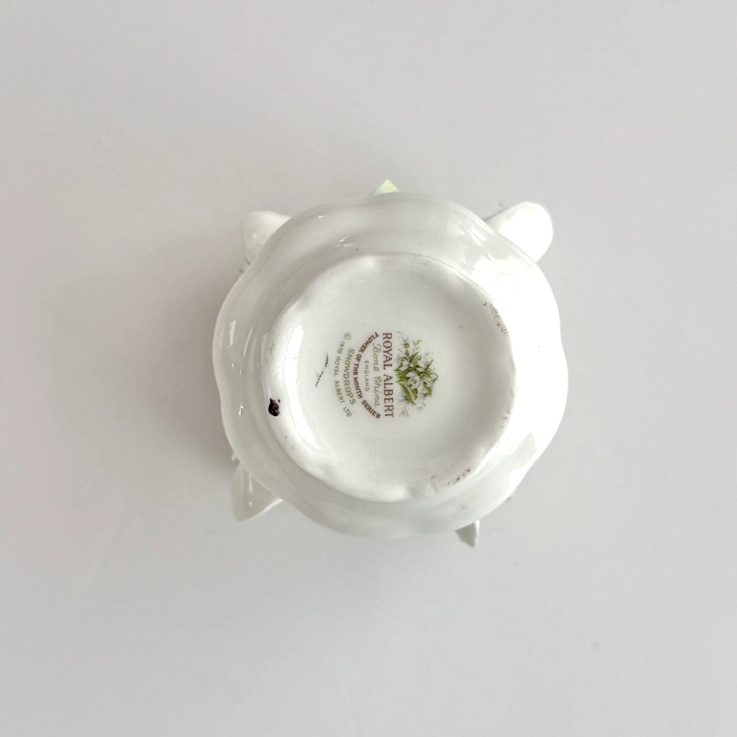 Small Royal Albert snowdrops porcelain posies pot - photo 4