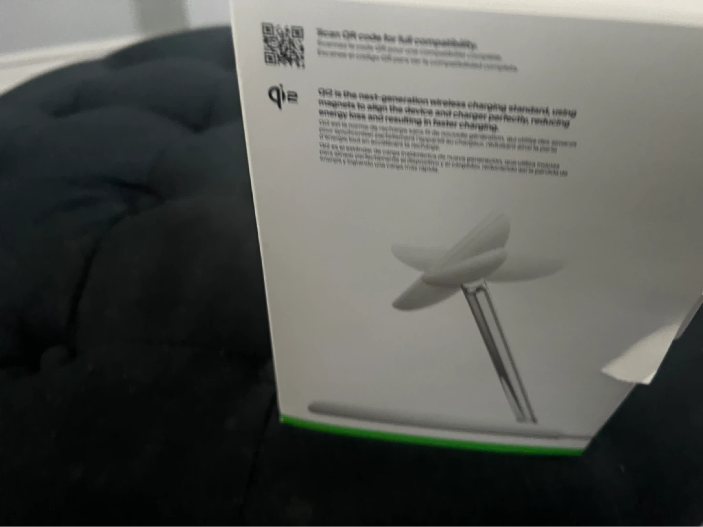 Belkin BoostCharge Pro 3-in-1 Magnetic Charging Stand - photo 4