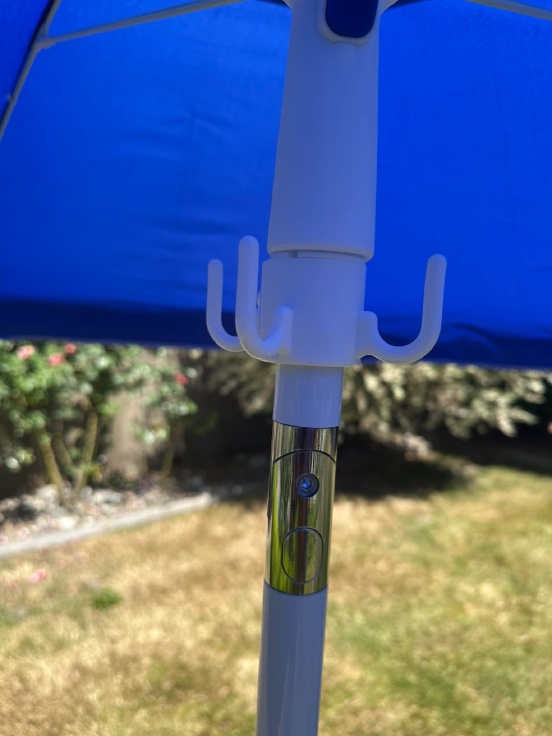 6’ Blue Outdoor Beach Umbrella with Sand Anchor - photo 4