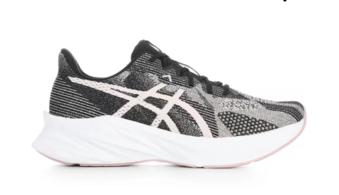 ASICS Novablast Running Shoes