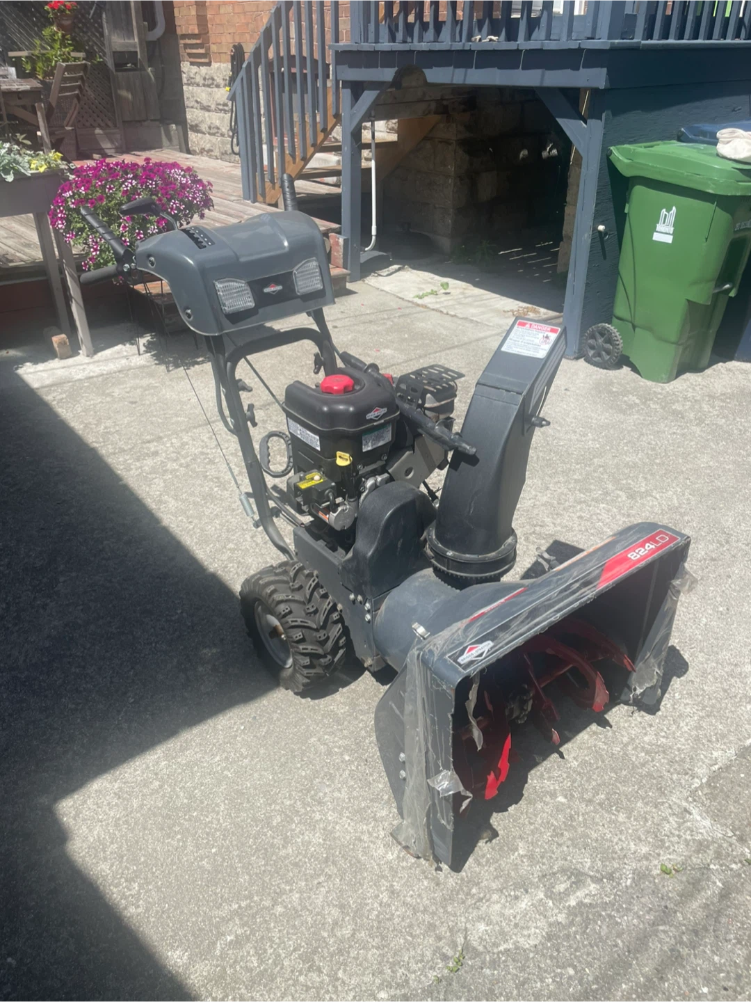 Briggs & Stratton 205cc Snow Blower - photo 2