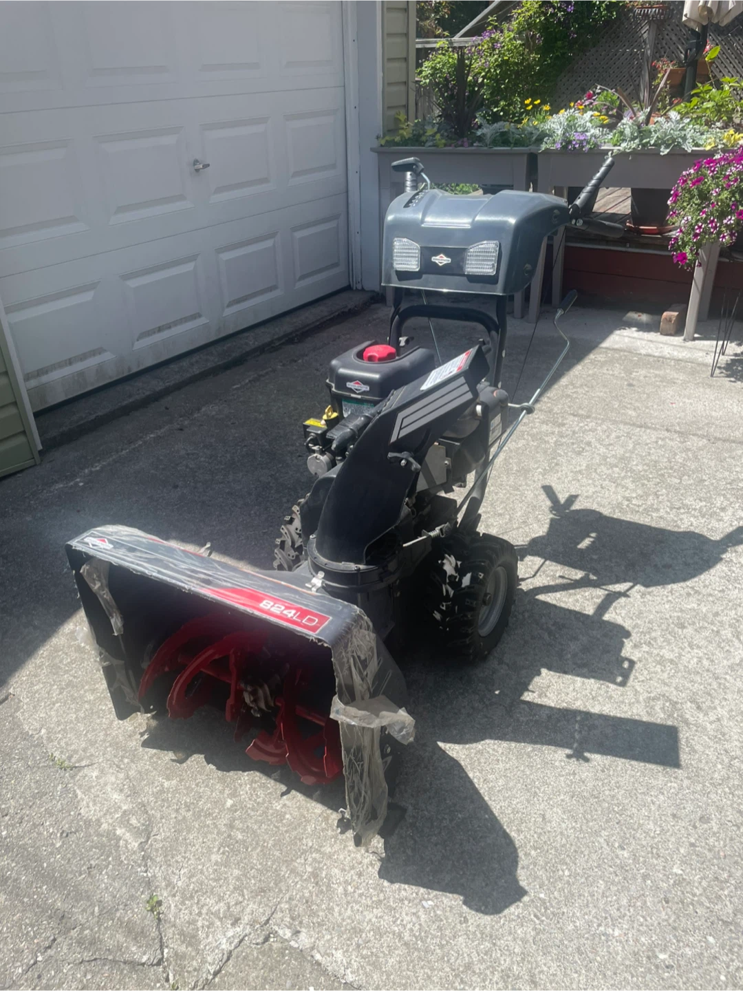 Briggs & Stratton 205cc Snow Blower - photo 3