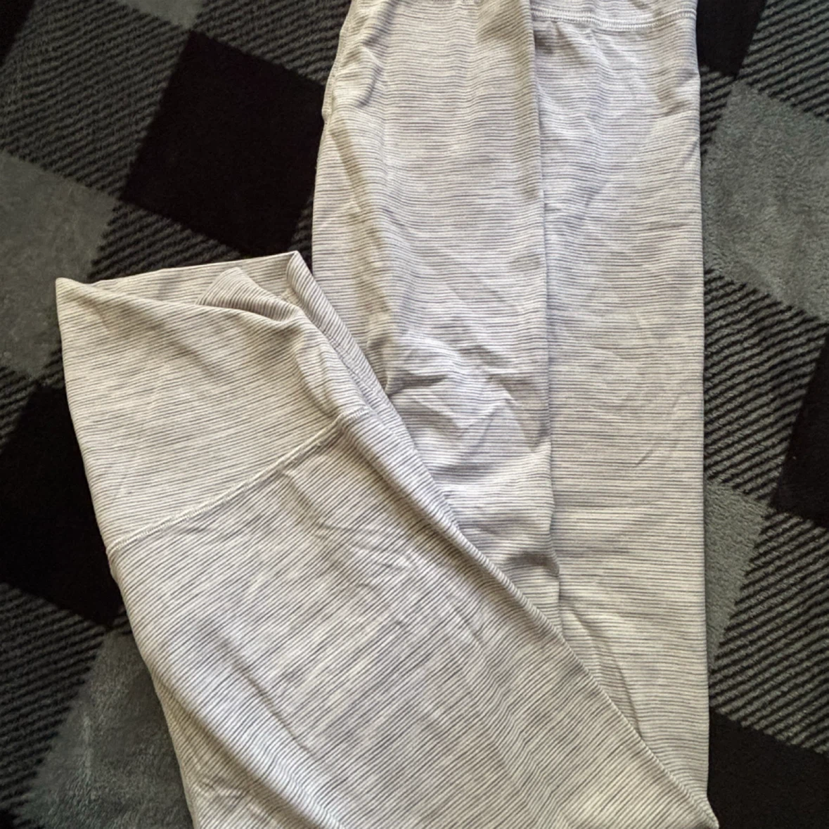 Lululemon - Yoga Pants - *Size Women 8/Grey* - photo 2
