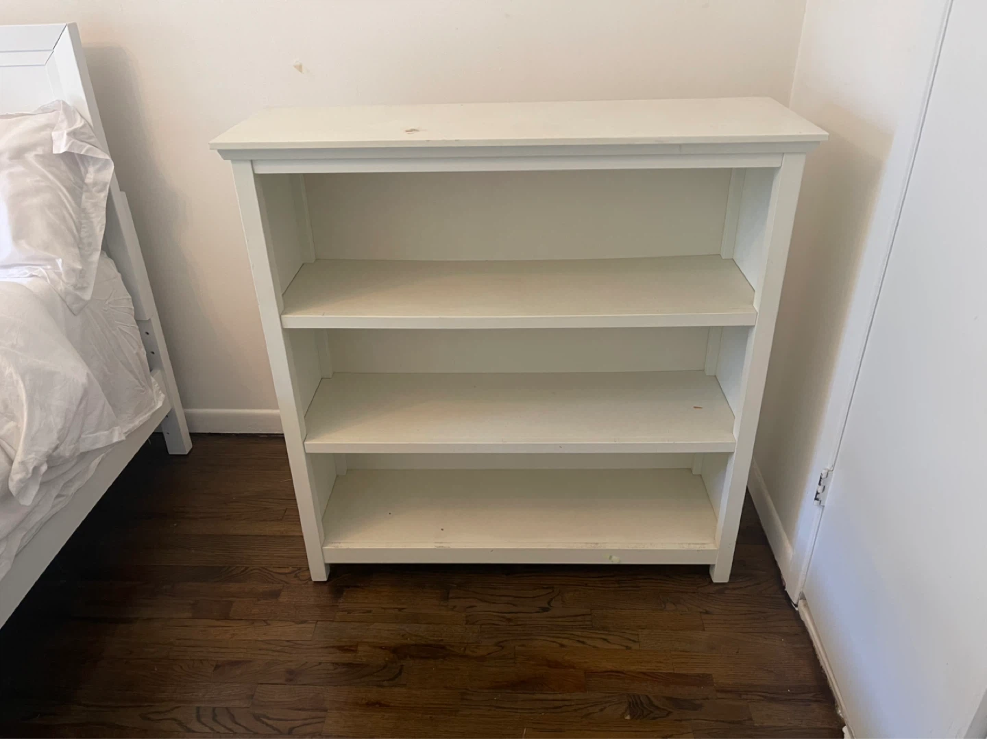 Pottery Barn-White 3-Shelf Bookshelf - photo 2