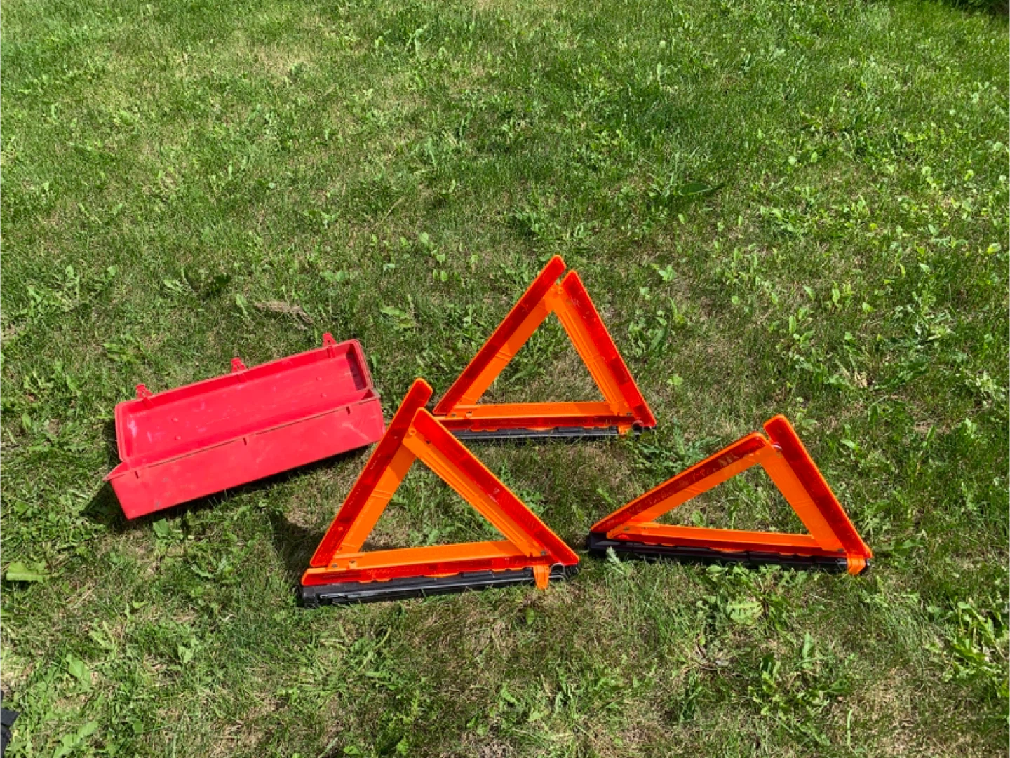 Flares. Three, Fold Up in Case. Strato Flare 219.