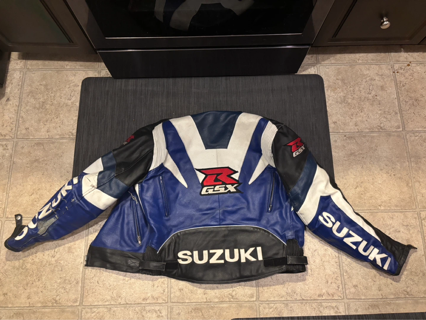 Suzuki GSX Leather Motorcycle Jacket - photo 3