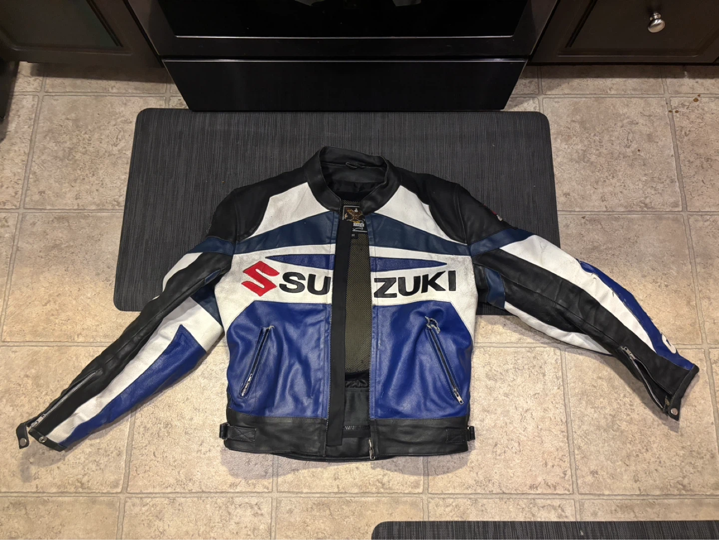Suzuki GSX Leather Motorcycle Jacket - photo 2