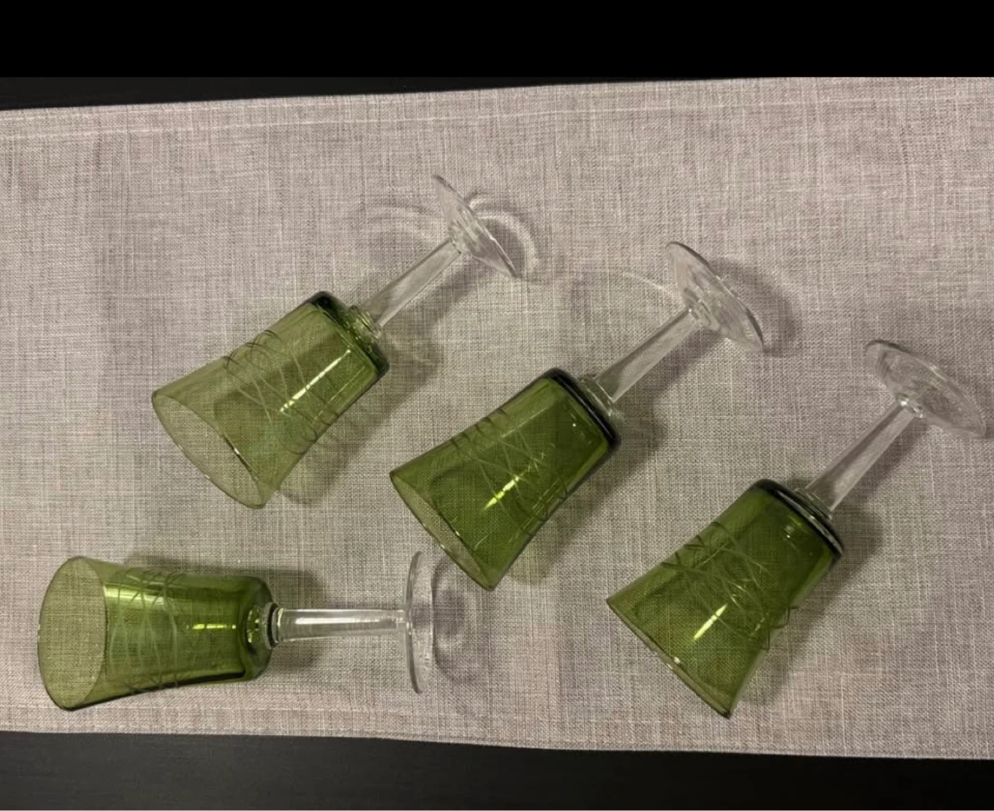 Set of 4 Green Stemmed Glasses - photo 2