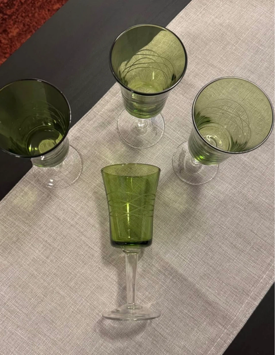 Set of 4 Green Stemmed Glasses - photo 3