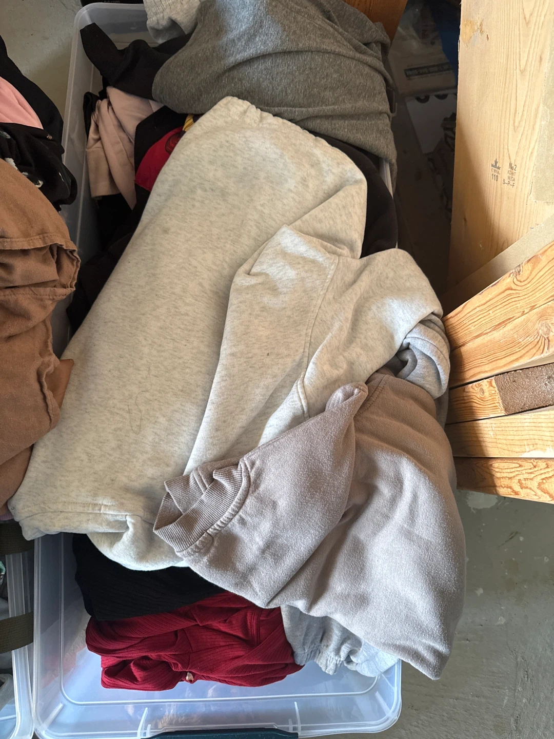 Two large Mixed pallet of clothing - photo 2