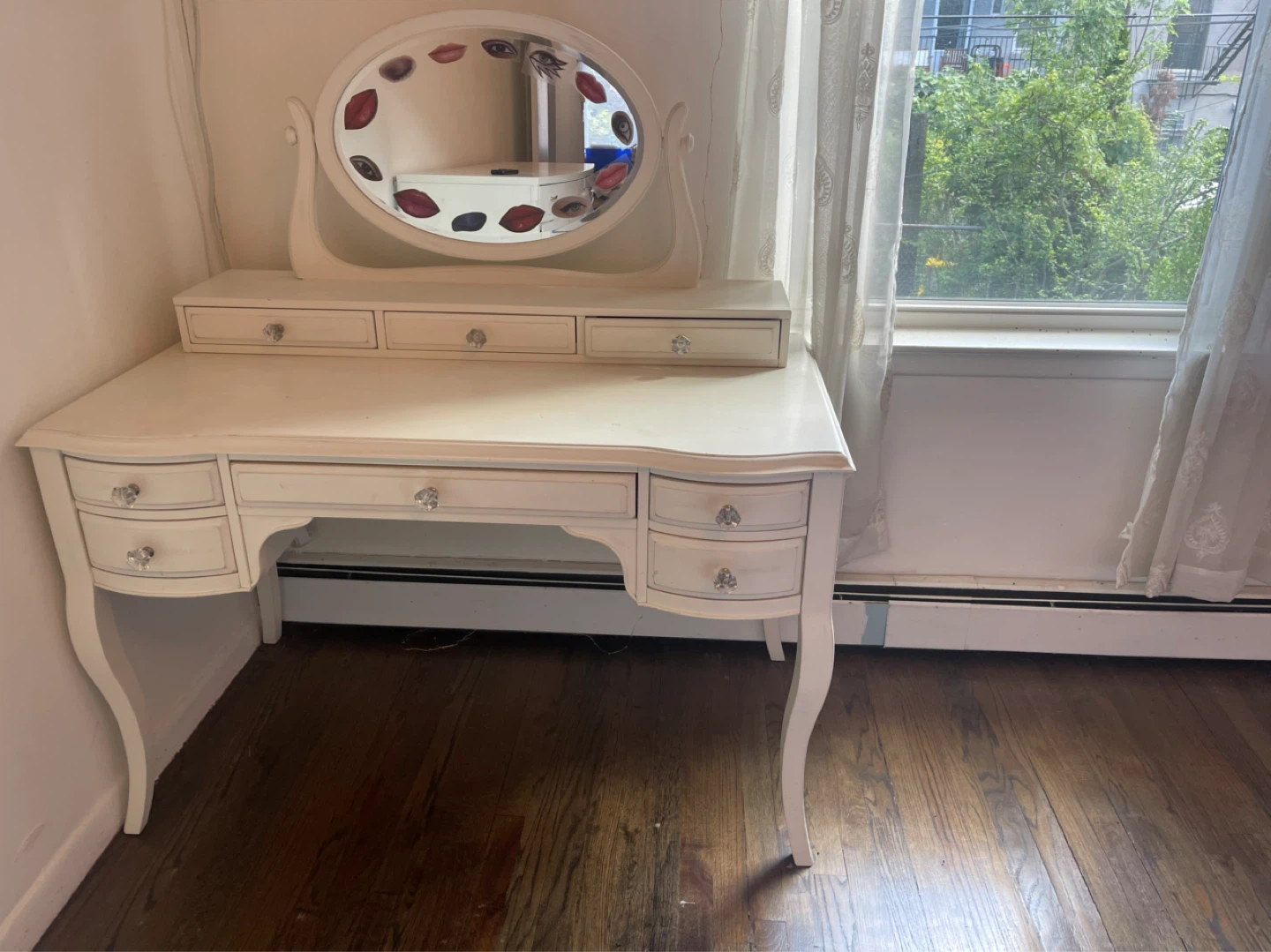 Vanity Desk with Mirror