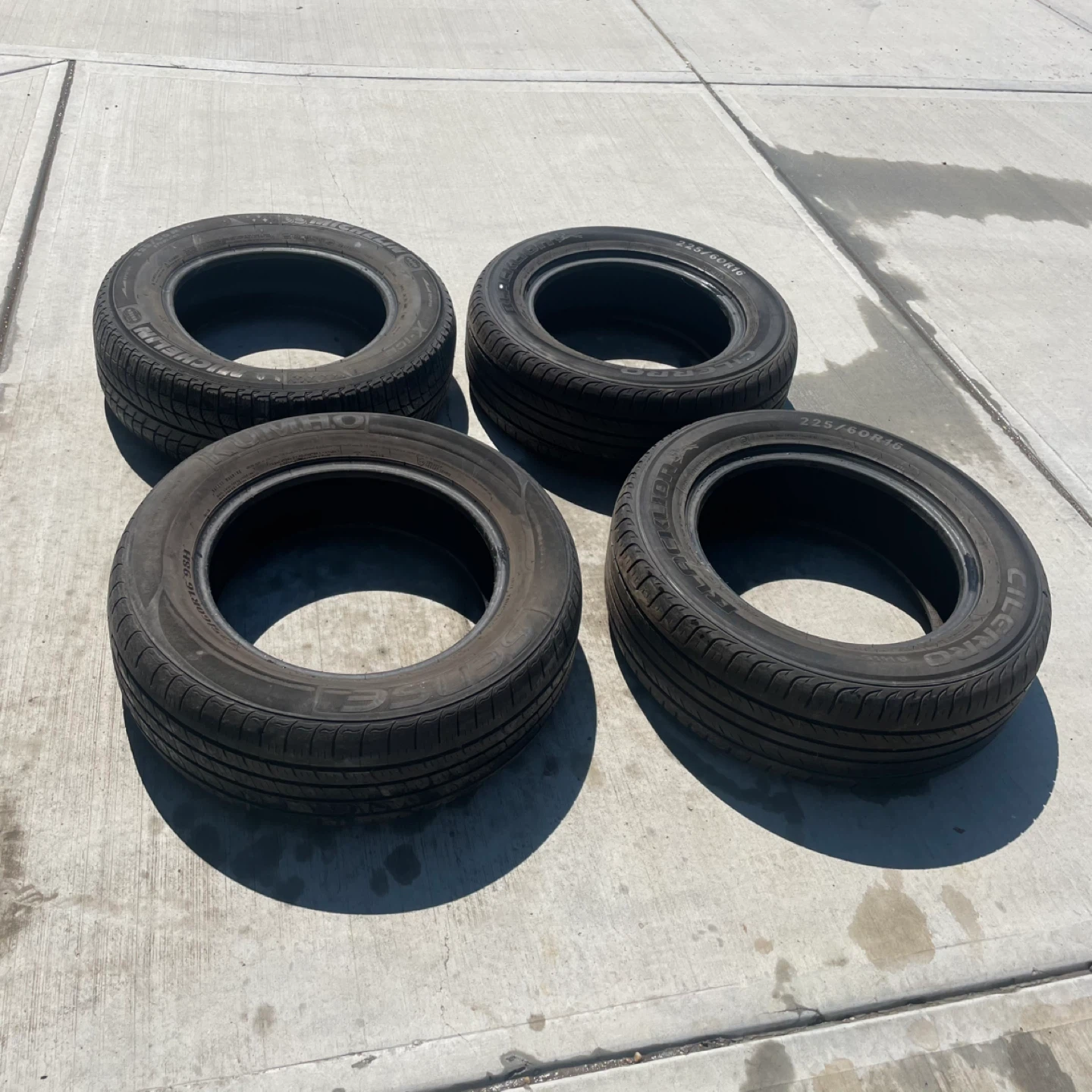 Set of 4 Tires - photo 2