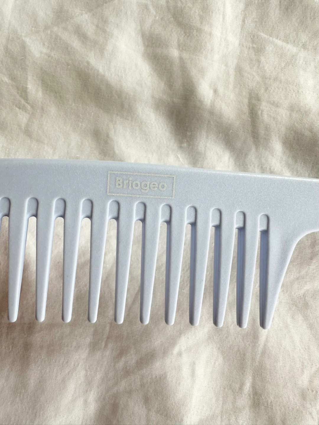 🆕 Briogeo Wide Tooth Detangling Comb - photo 4
